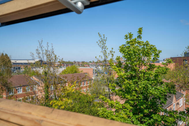 3 bed Terraced for sale Image 12