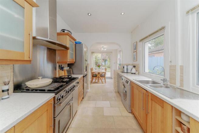 Kitchen/Dining Area