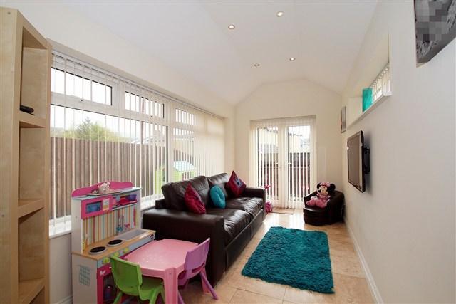 Family / Sun Room