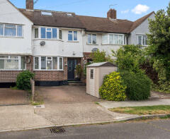 7, Caverleigh Way, Worcester Park KT4 8DH