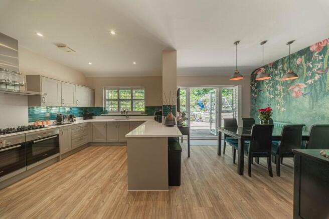 Ferny Croft, Haywards Heath, RH16 photo 4