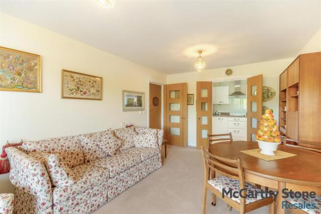 8696614-interior04.jpg