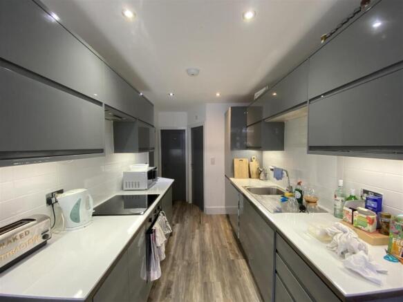19da.kitchen.JPG