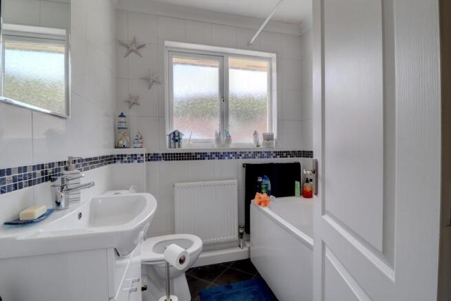 Bathroom.jpg