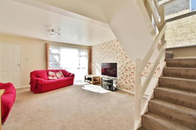 Lounge Photo 3