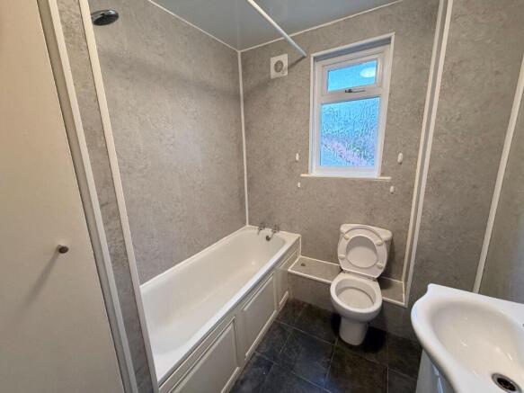 2 bed Terraced for sale Image 7