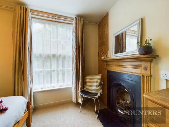 3 bed Terraced for sale Image 12