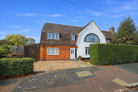 Peters Drive, Leicester, Leicestershire, LE5