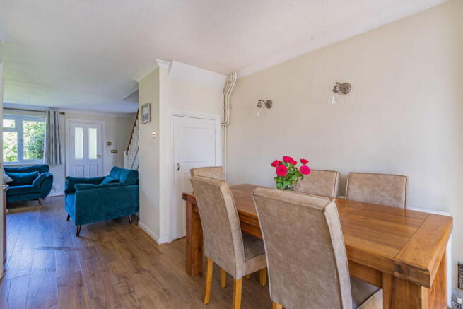 Gingers Close, Cranleigh, GU6 7JL photo 4