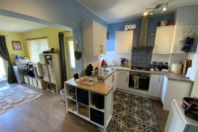 kitchen/dining room