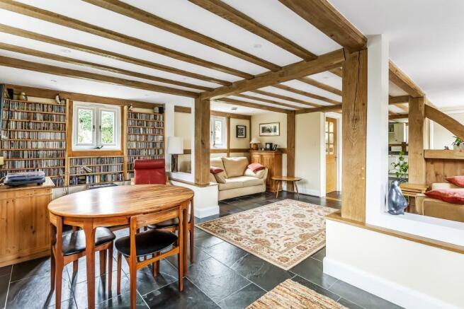 Dining area back to hall.jpg
