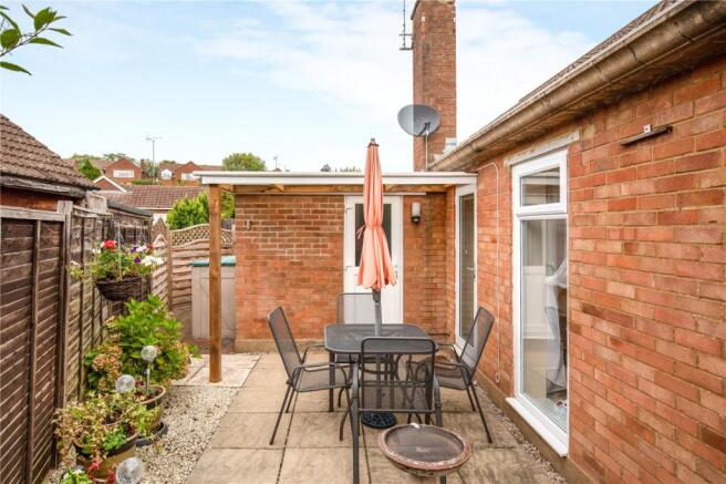 Side Courtyard Area