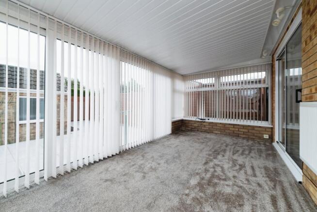 2 bed Semi-Detached Bungalow for sale Image 8