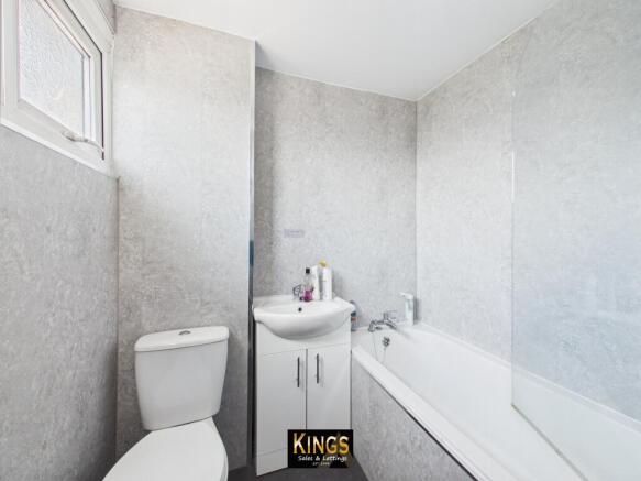 3 bed Terraced for sale Image 11