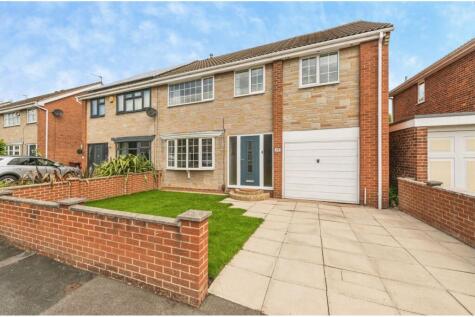 Furness Drive, Wrenthorpe, Wakefield, WF2