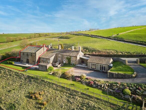 6 bed Barn for sale Image 8