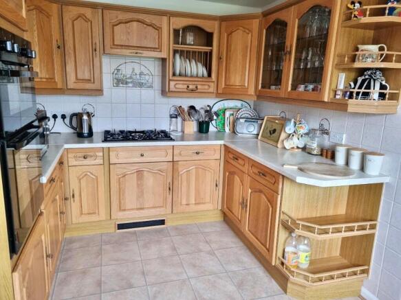 3 bed Detached Bungalow for sale Image 7