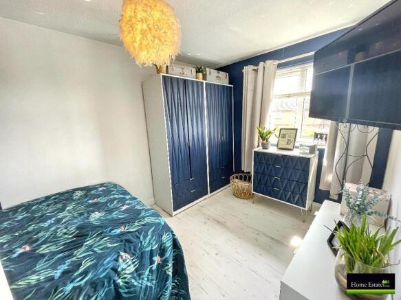 3 bed Terraced for sale Image 9
