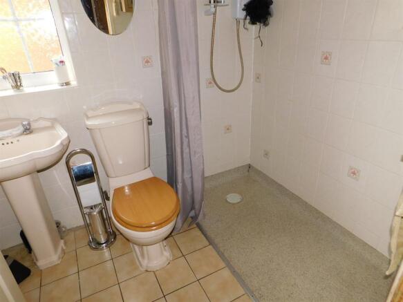 Bath \ Wet Room 1