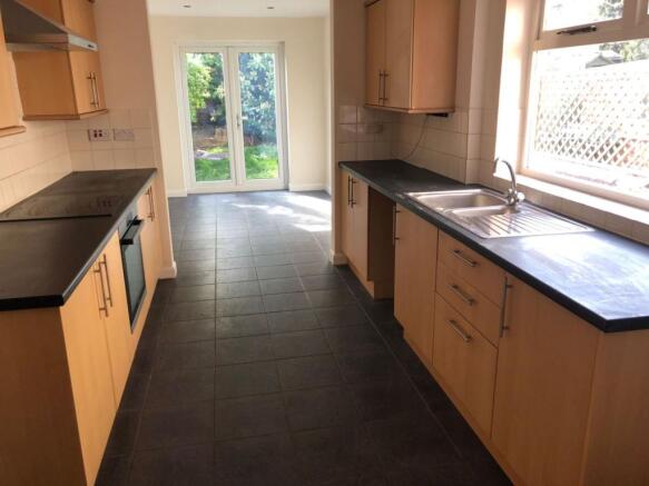KITCHEN/BREAKFAST ROOM