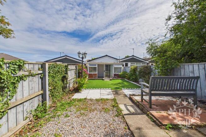 2 bed Bungalow for sale Image 11