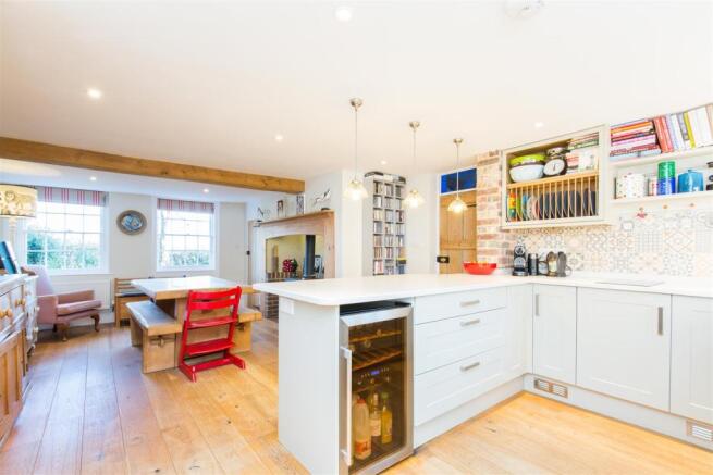 Kitchen/Dining Room