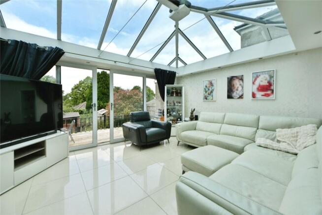 3 bed Semi-Detached for sale Image 8