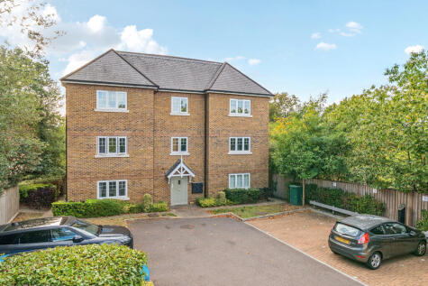 Howard Place, Weybridge, KT13