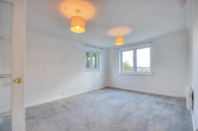 Berryfield Court, Hedge End photo 2