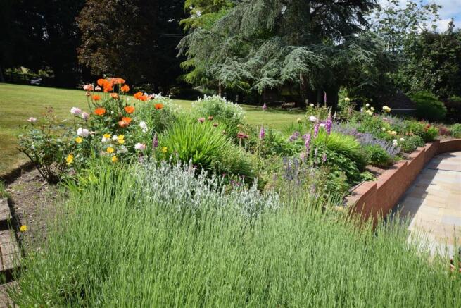 Flower bed