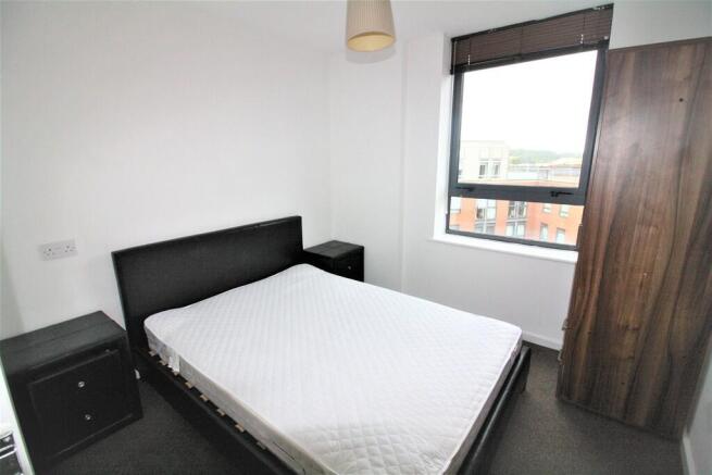 2 bed Apartment to rent Image 7