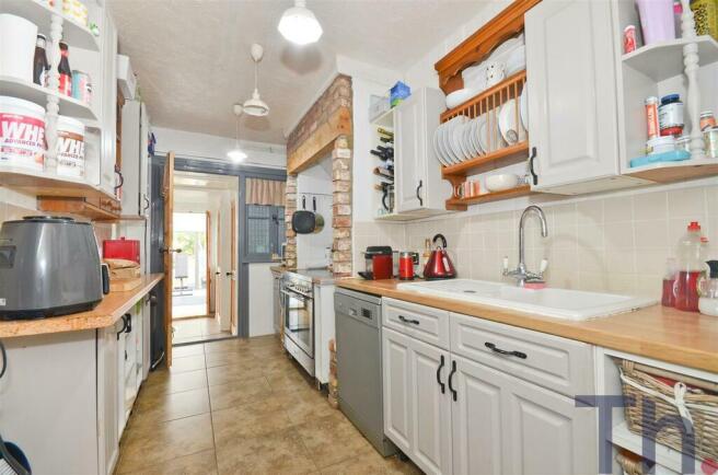 Kitchen.JPG