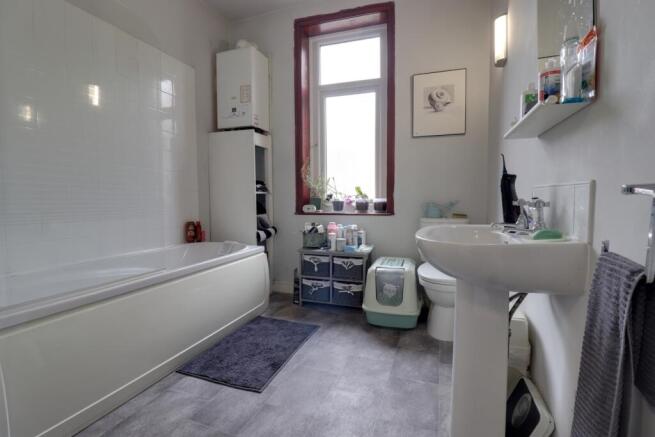 3 bed Terraced for sale Image 9