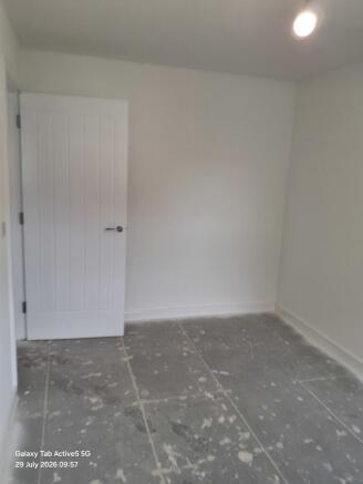 3 bed Semi-Detached to rent Image 12
