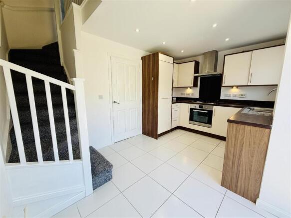 2 bed Terraced for sale Image 7