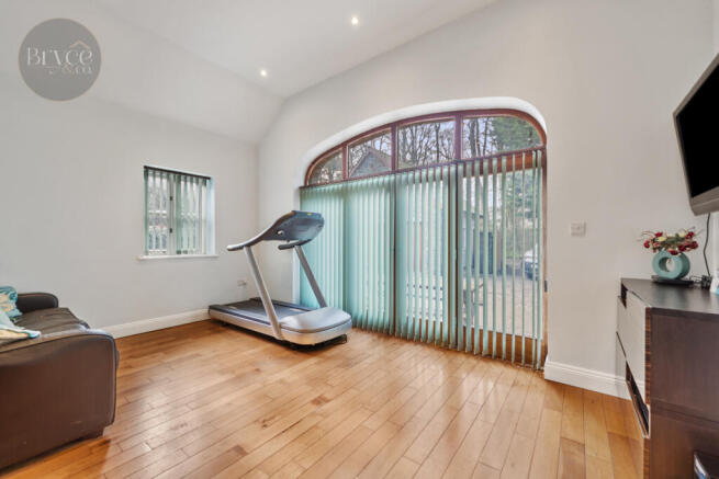 Haylett Lodge  -20