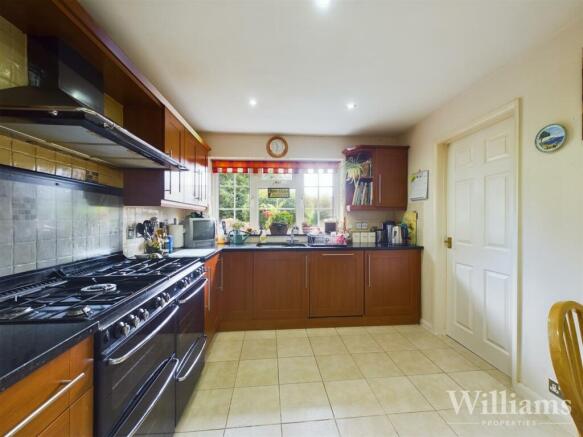 Kitchen/Breakfast Room