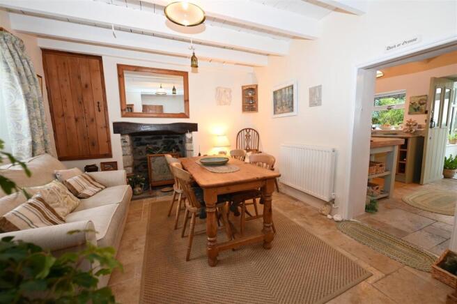 4 bed Cottage for sale Image 5