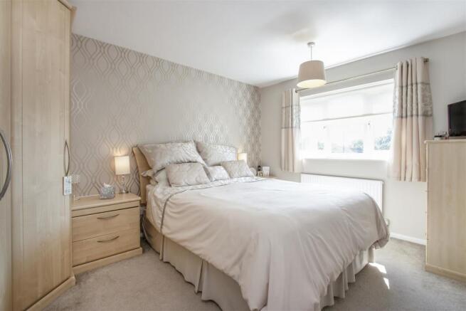 Bed1.jpg