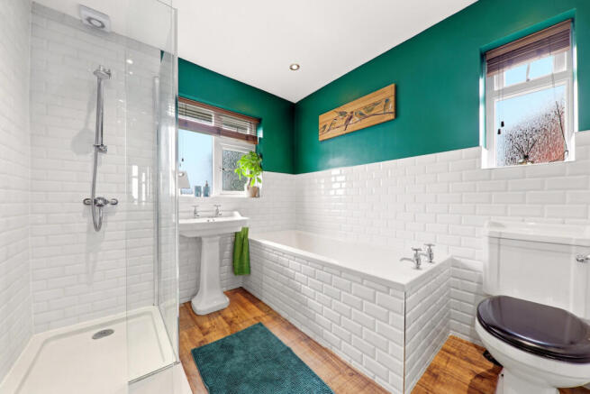 4 bed Semi-Detached for sale Image 11