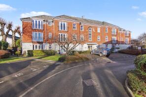 5, Appleby House, Priory Walk, Hinckley LE10 1JR