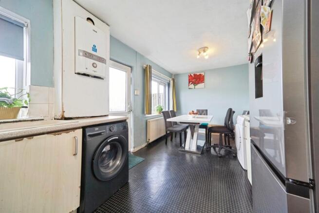 3 bed Terraced for sale Image 7