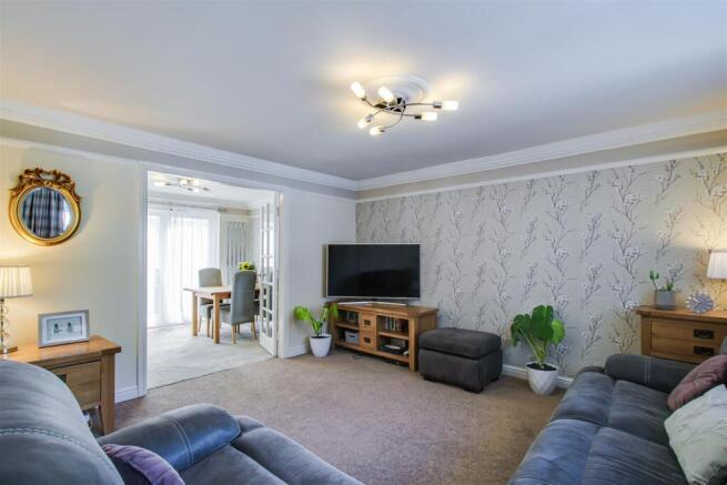 4 bed Detached for sale Image 6