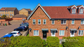 43, Frobisher Gardens, Chafford Hundred, Grays RM16 6EX