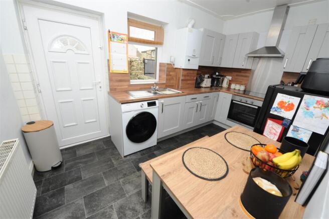 2 bed Terraced for sale Image 7