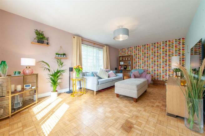 Living Roomjpg.jpg
