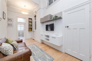 Flat 188, Chiltern Court, Baker Street, London NW1 5SD