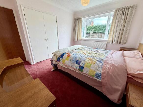 2 bed Detached Bungalow for sale Image 9