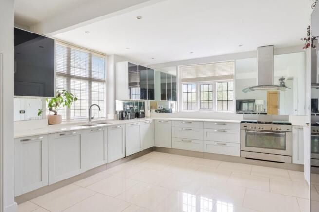 FOREST LODGE (32).jpg