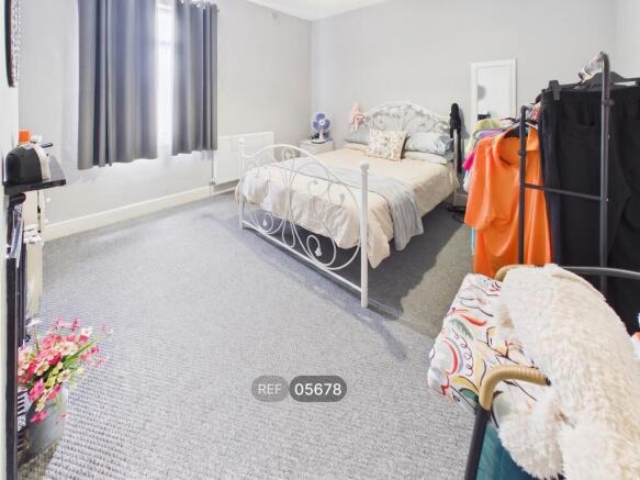 2 bed Terraced to rent Image 7